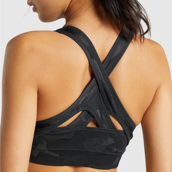 Gym Shark Adapt Camo Seamless Sports Bra - Picture 2 of 12